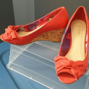 SZ 8W Lane Bryant fabric wedges